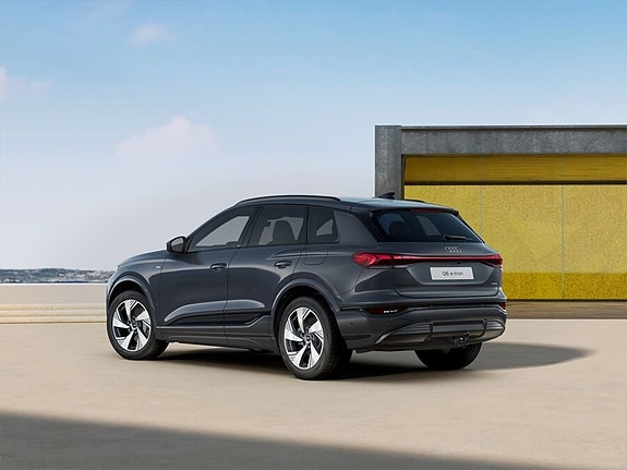 Audi Q6 e-tron 7 of 11