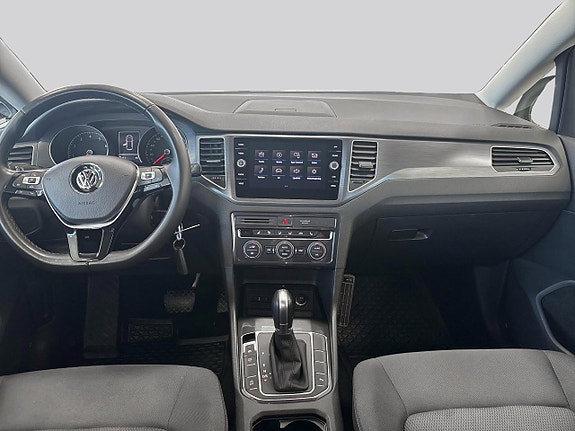 Volkswagen Golf Sportsvan 7 of 16