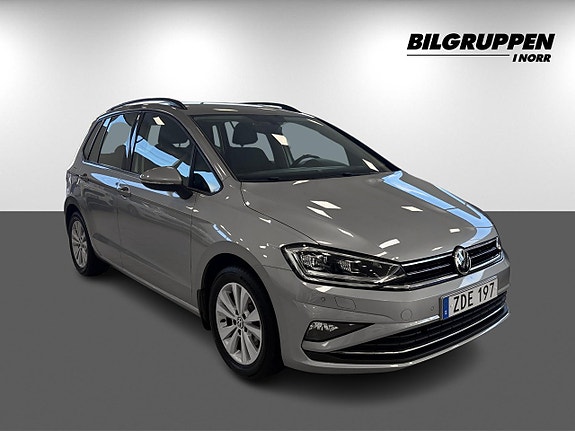 Volkswagen Golf Sportsvan 3 of 16