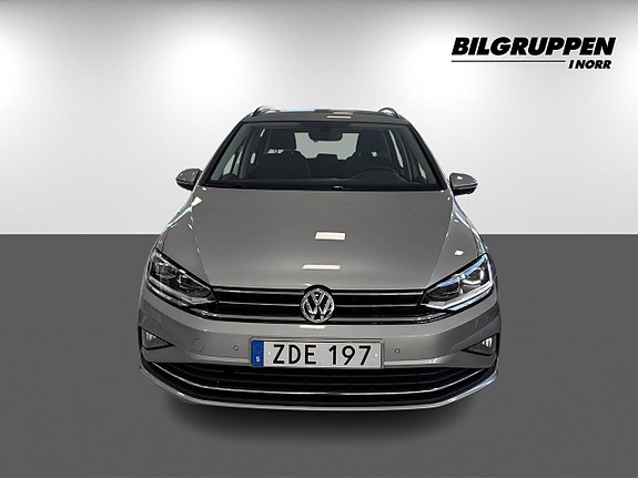Volkswagen Golf Sportsvan 2 of 16