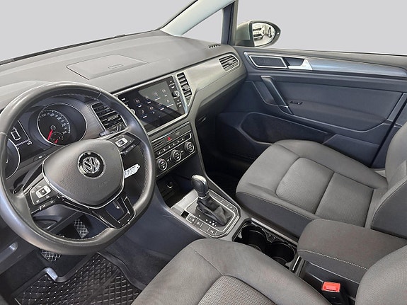 Volkswagen Golf Sportsvan 15 of 16