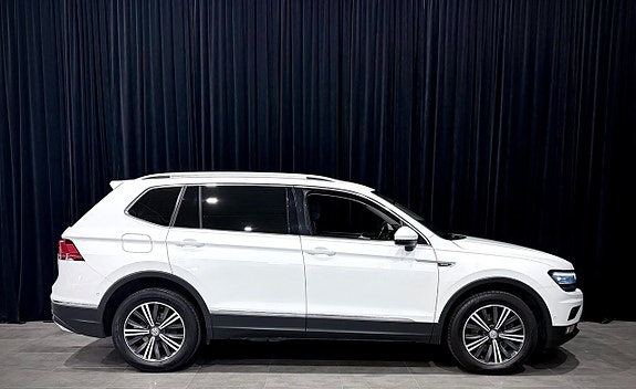 Volkswagen Tiguan Allspace 4 of 30
