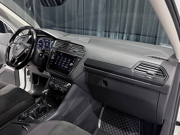 Volkswagen Tiguan Allspace 13 of 30