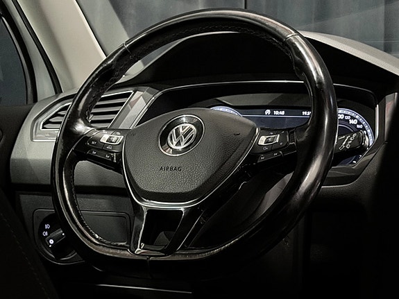 Volkswagen Tiguan Allspace 23 of 30