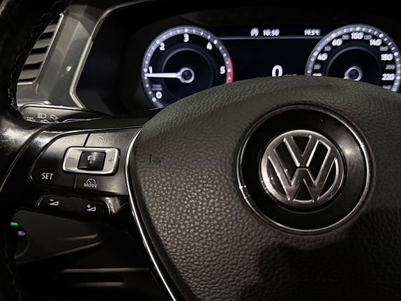 Volkswagen Tiguan Allspace 24 of 30