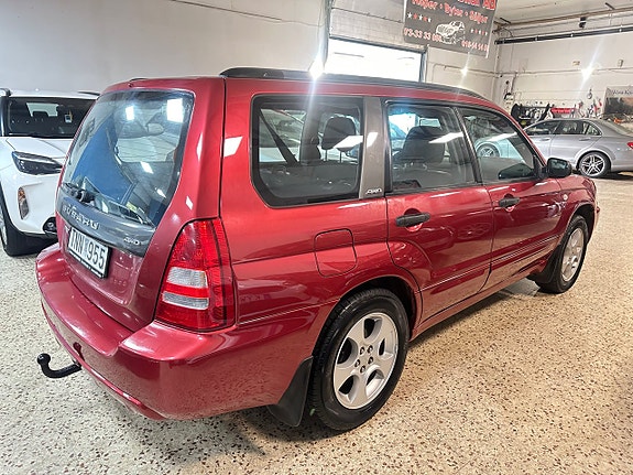 Subaru Forester 5 of 13
