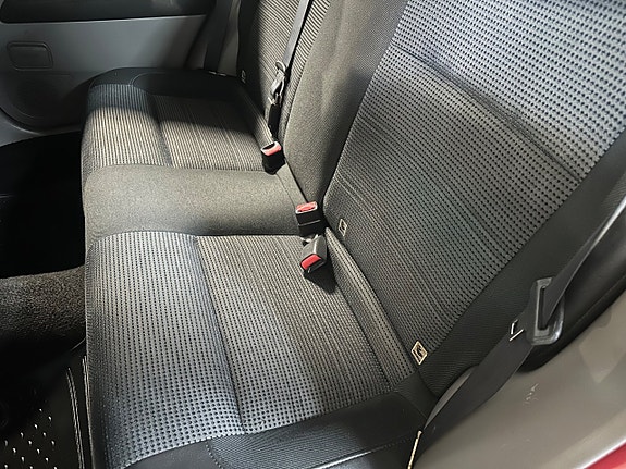 Subaru Forester 9 of 13