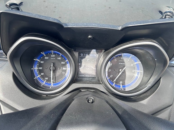 Yamaha T-Max 560 6 of 6