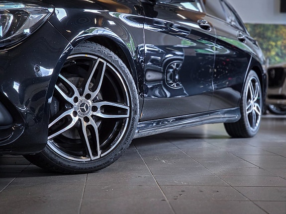 Mercedes-Benz CLA180 5 of 19