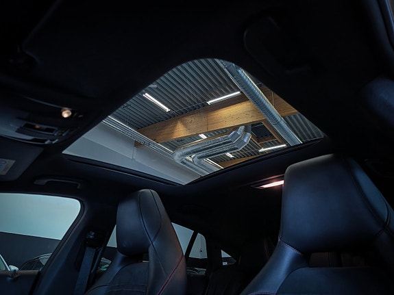Mercedes-Benz CLA180 7 of 19