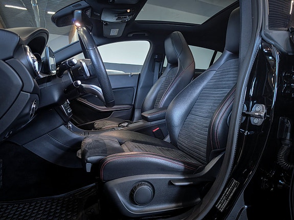 Mercedes-Benz CLA180 8 of 19