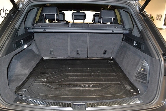 Volkswagen Touareg 5 of 14