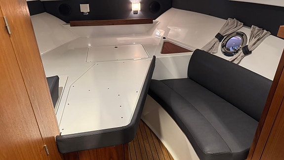Grandezza 27 S DC / Mercruiser 350 MAG -14 11 of 19