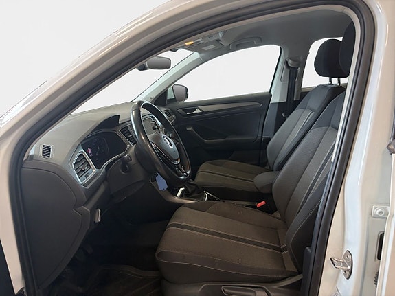 Volkswagen T-Roc 9 of 18