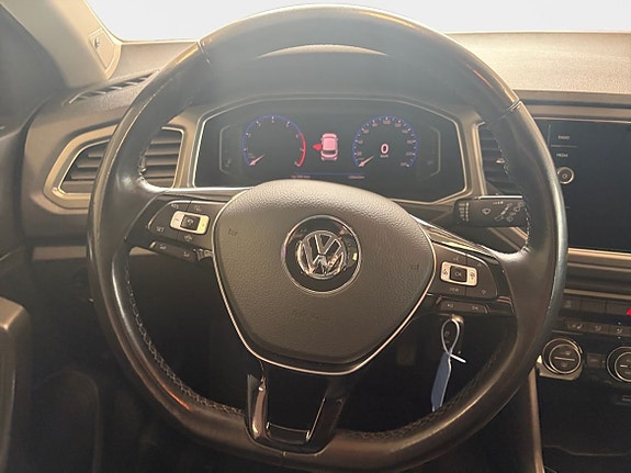 Volkswagen T-Roc 12 of 18