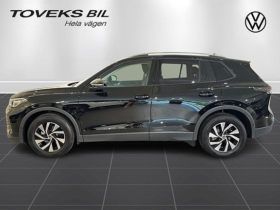 Volkswagen Tiguan 4 of 16