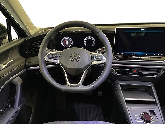 Volkswagen Tiguan 8 of 16