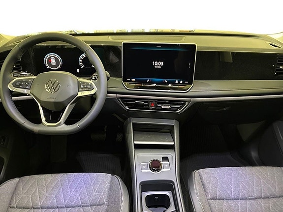 Volkswagen Tiguan 9 of 16