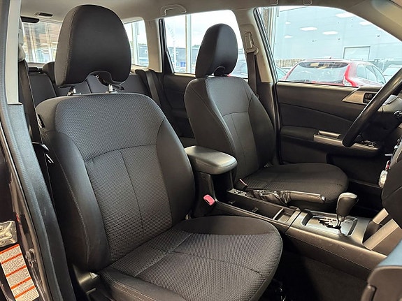Subaru Forester 12 of 17