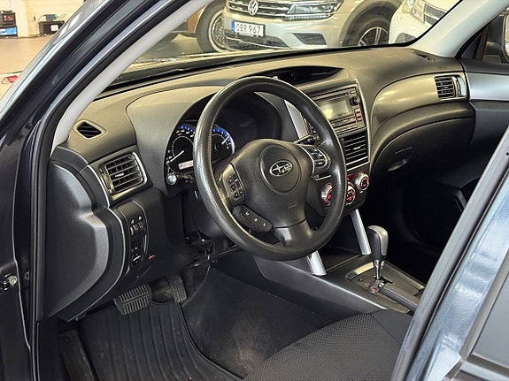 Subaru Forester 9 of 17