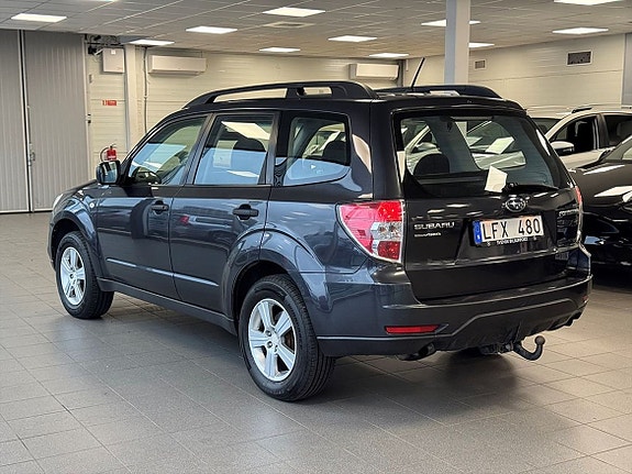 Subaru Forester 5 of 17
