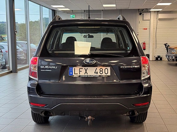 Subaru Forester 4 of 17