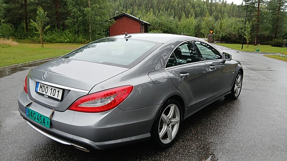 Mercedes-Benz CLS350 7 of 9