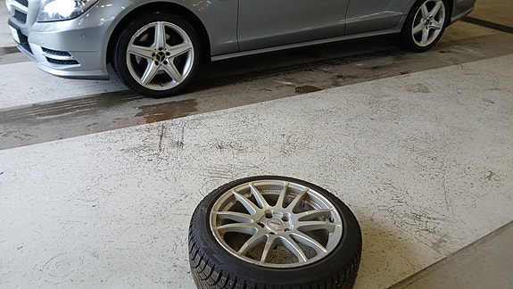 Mercedes-Benz CLS350 9 of 9