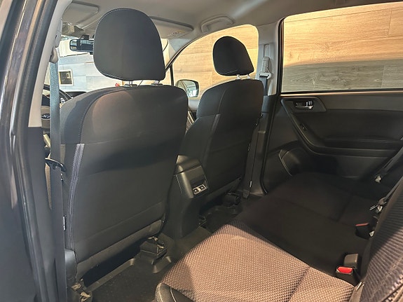 Subaru Forester 9 of 24