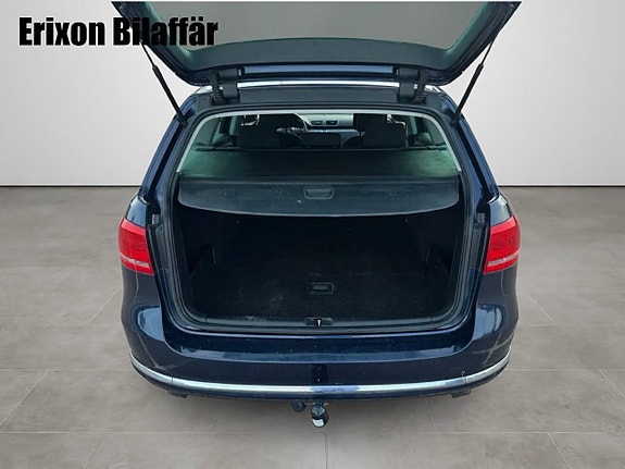 Volkswagen Passat 12 of 27