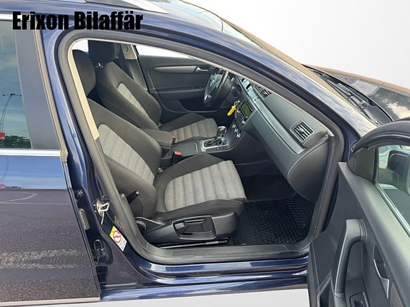Volkswagen Passat 20 of 27