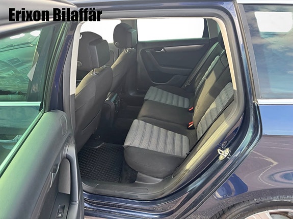 Volkswagen Passat 17 of 27