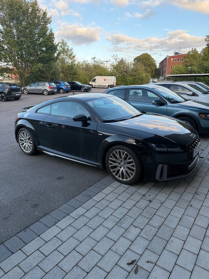 Audi TT 4 of 10