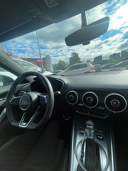 Audi TT 2 of 2