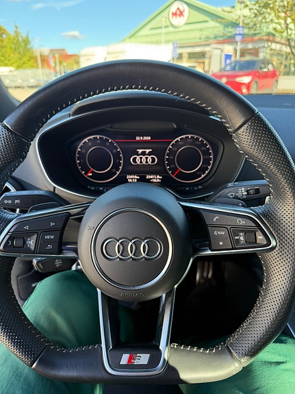 Audi TT 9 of 10