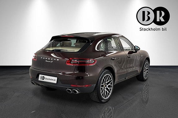 Porsche Macan S 3 of 15