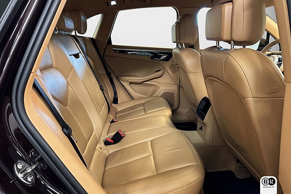 Porsche Macan S 9 of 15