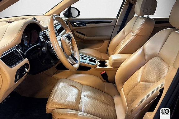 Porsche Macan S 8 of 15
