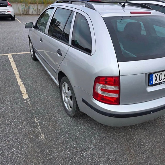 Skoda Fabia 2 of 4