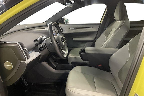 Volvo EX30 14 of 28