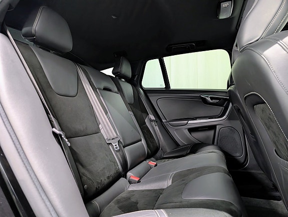 Volvo V60 13 of 14
