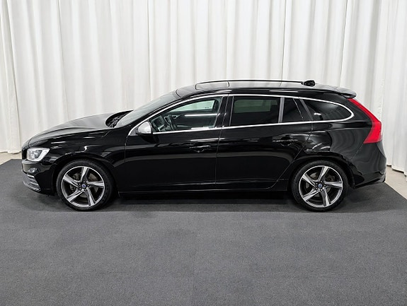 Volvo V60 2 of 14