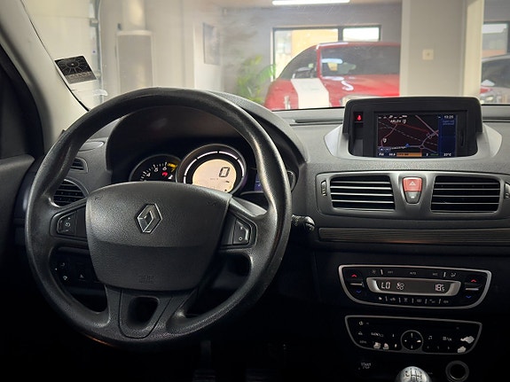 Renault Megane 11 of 15
