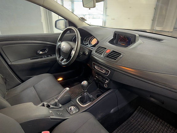 Renault Megane 12 of 15