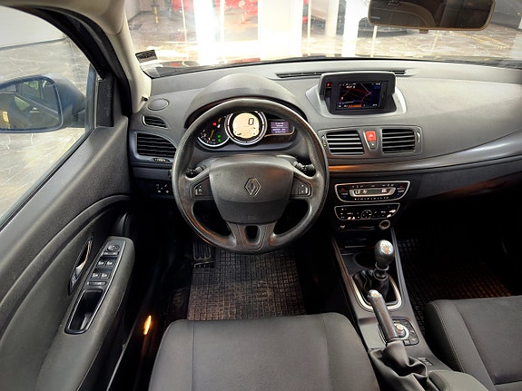 Renault Megane 9 of 15