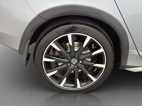 Volvo S60 Cross Country 30 of 30