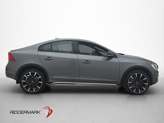 Volvo S60 Cross Country 6 of 30