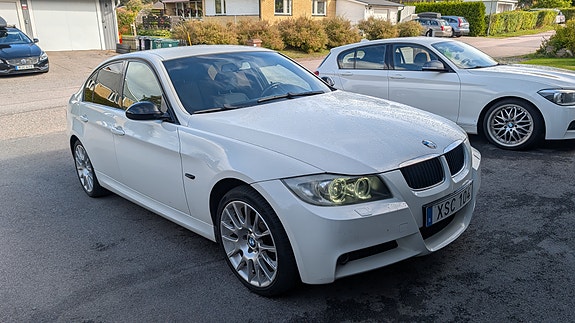 BMW 320Si 4 of 9
