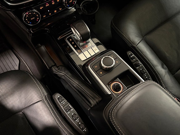 Mercedes-Benz G63 14 of 19