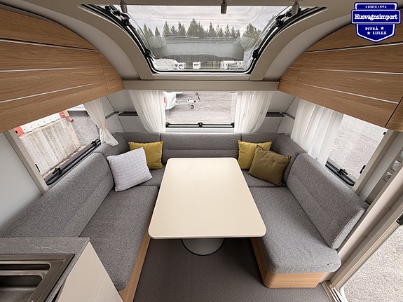 Adria ADORA 613 UT - Queenbed / Badrum m dusch 6 of 16